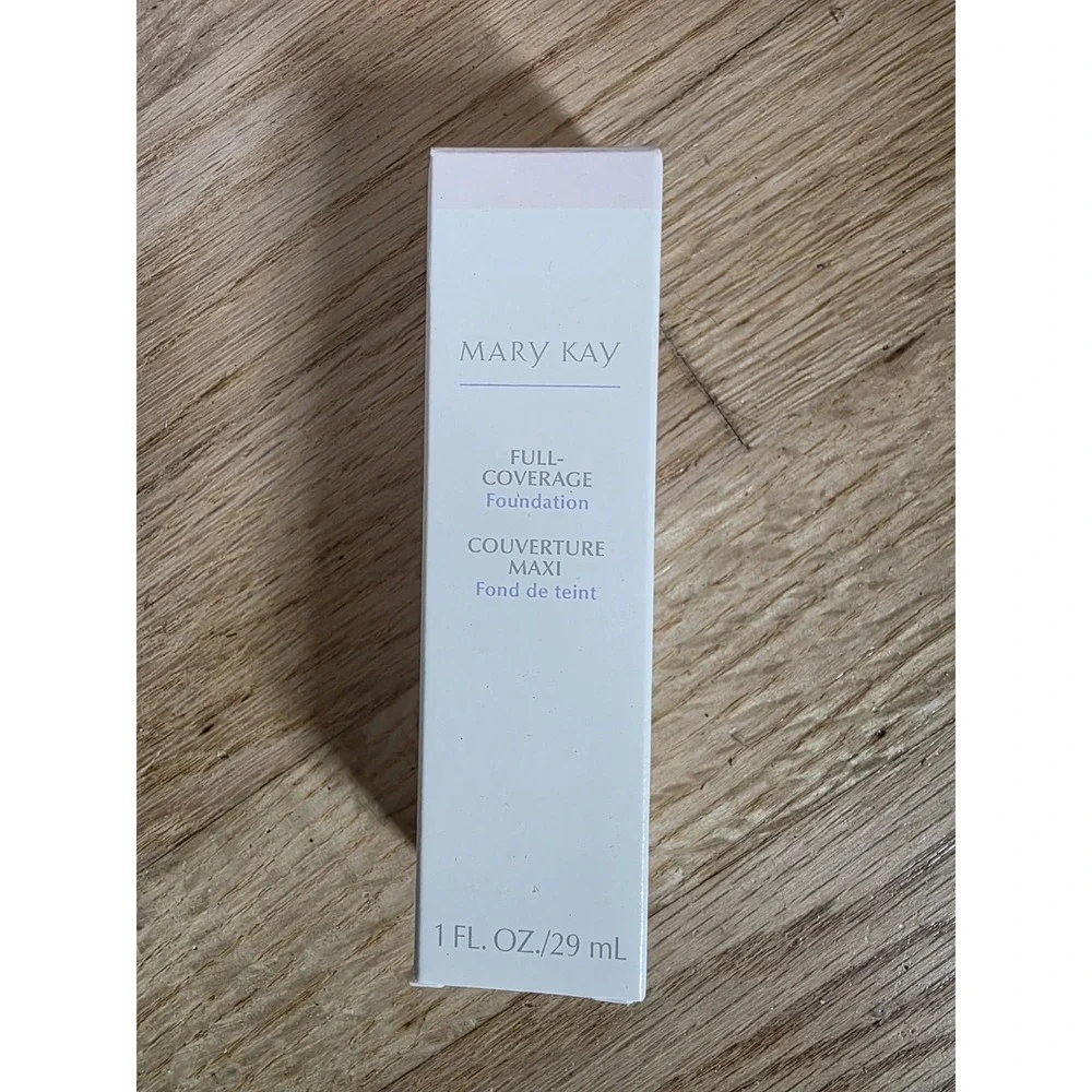 Mary Kay Full Coverage Foundation Beige 305 - Gray Cap # 366900 NIB